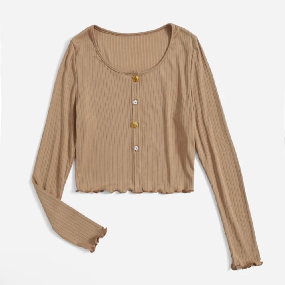 3/$20 NWT brown button up shirt with funky buttons small